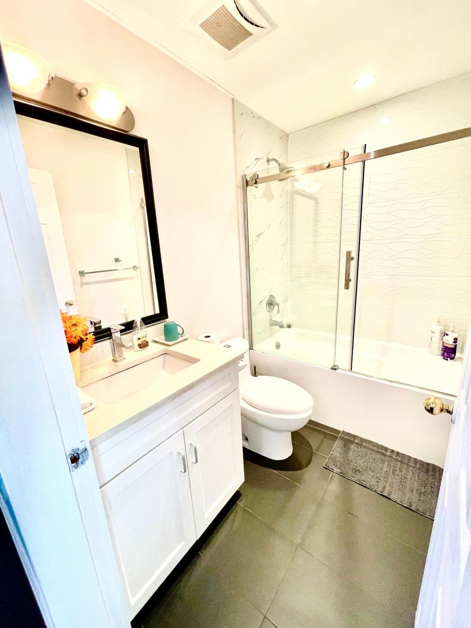 Vancouver Bed & Breakfast Richmond Esterno foto